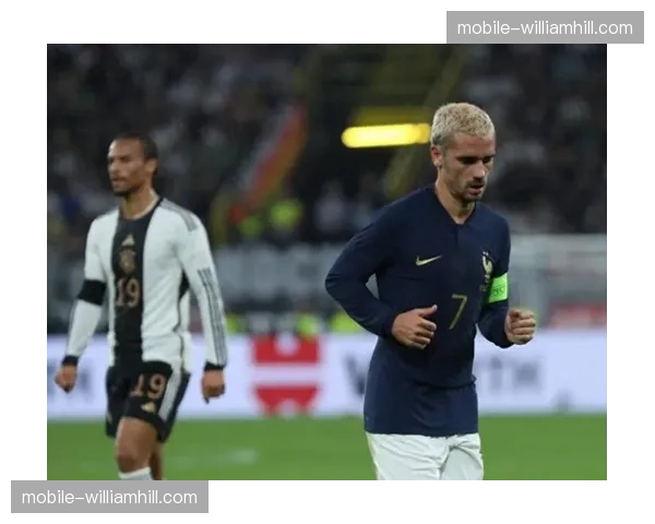 奥利塞前腰位置实验效果显著 德尚4231体系中的战术自由度引发关注